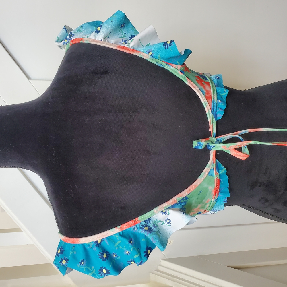 Floral Ruffle Bikini Top - Picture 5 of 5